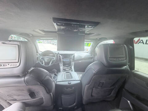 2017 Cadillac Escalade Platinum