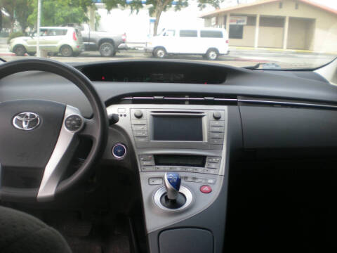 2014 Toyota Prius Two