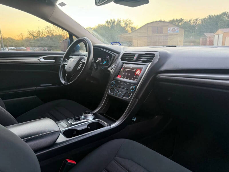 2019 Ford Fusion SE