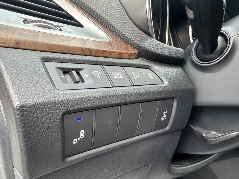 2018 Hyundai Santa Fe SE