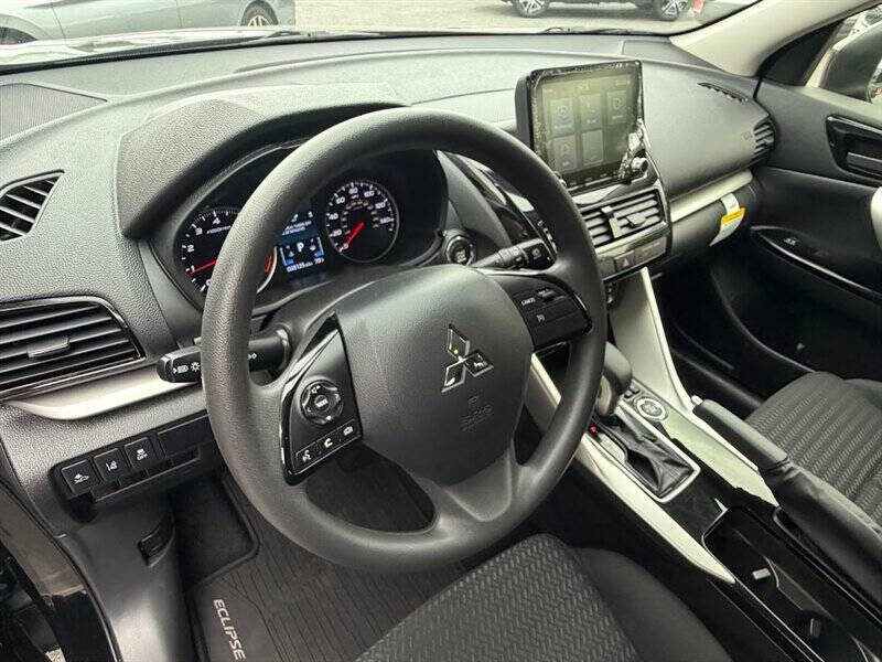 2025 Mitsubishi Eclipse Cross LE