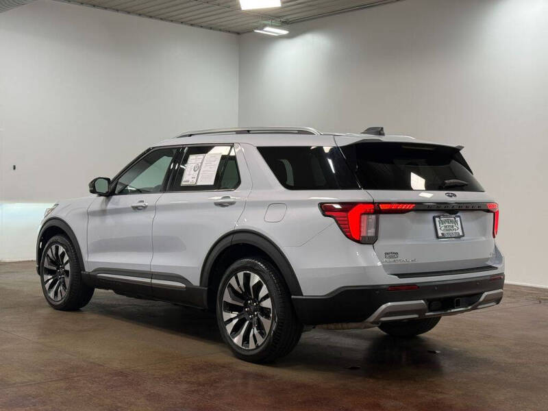 2025 Ford Explorer Platinum