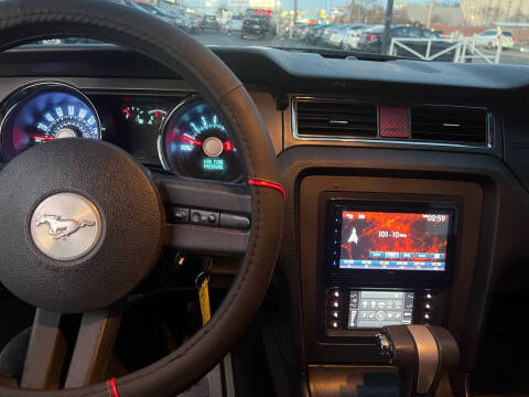 2012 Ford Mustang V6