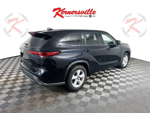 2022 Toyota Highlander LE