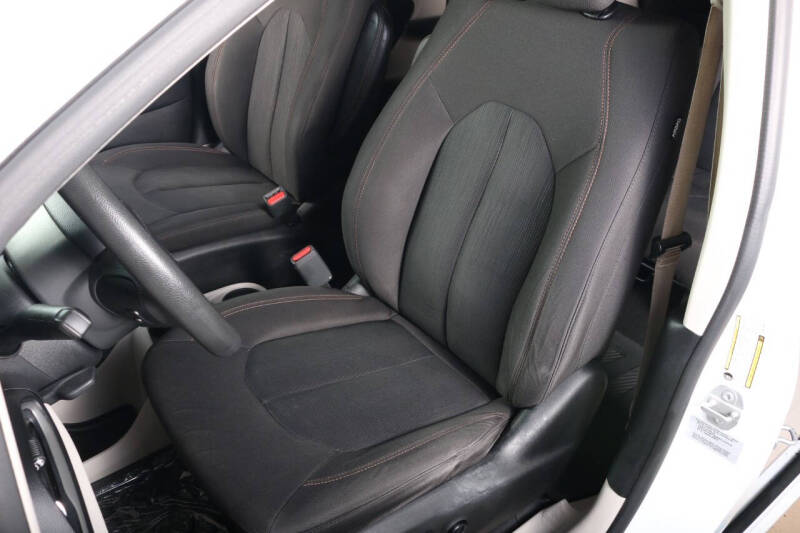 2017 Chrysler Pacifica LX