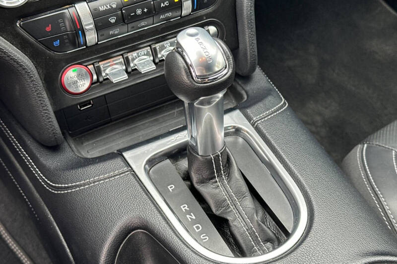 2022 Ford Mustang Mach 1