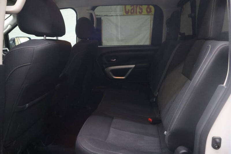 2018 Nissan Titan SV