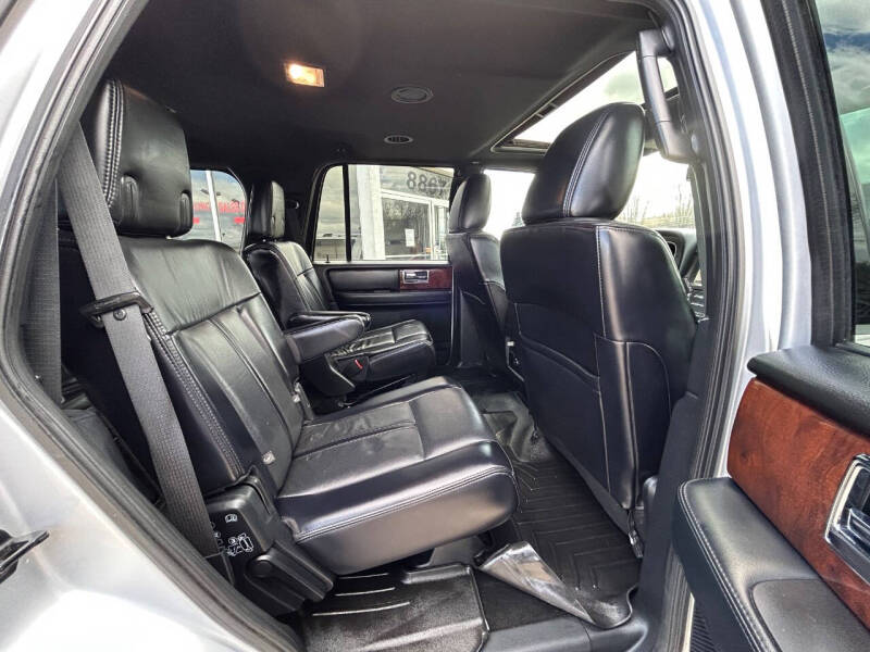 2017 Lincoln Navigator Select