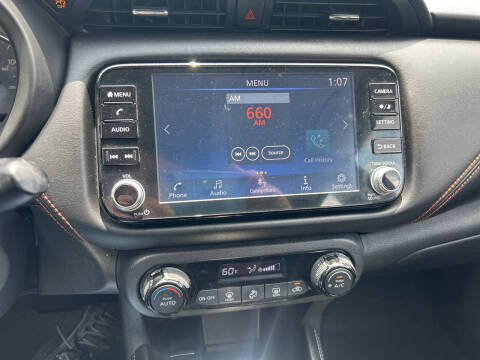 2021 Nissan Kicks SR