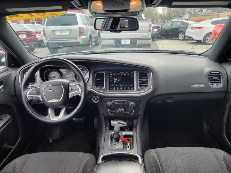 2017 Dodge Charger SXT