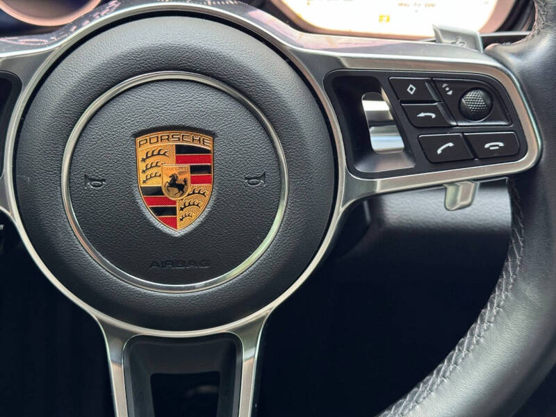 2018 Porsche Panamera 4