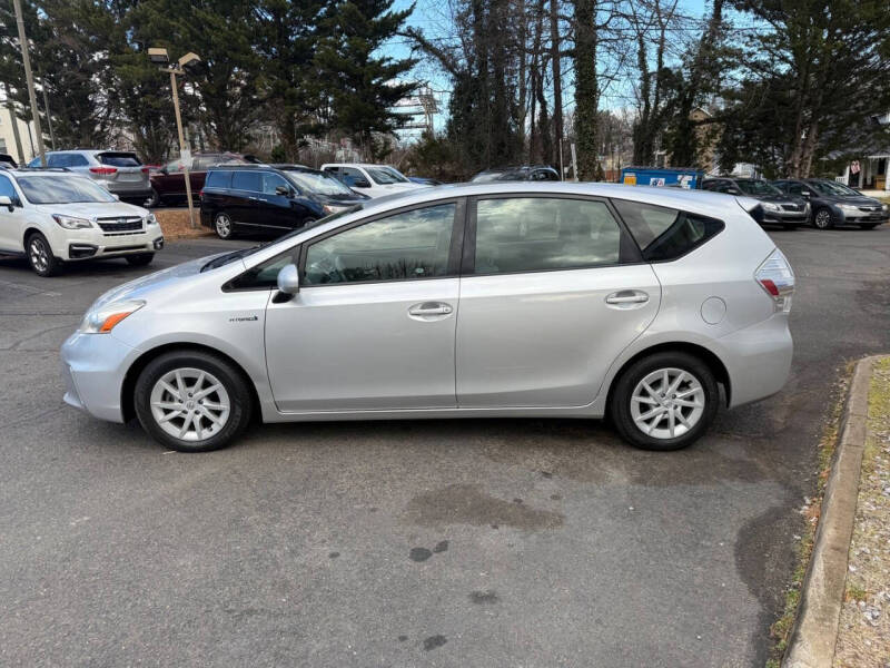 2012 Toyota Prius v Three