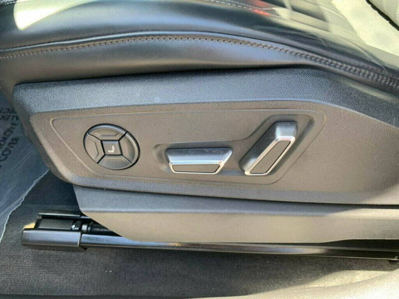 2019 Audi e-tron quattro Prestige