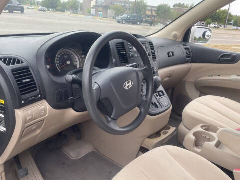 2007 Hyundai Entourage GLS