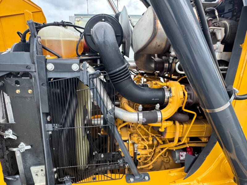 2020 John Deere 310 SL