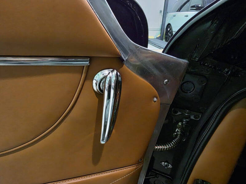 1966 Aston Martin DB6