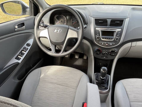 2017 Hyundai Accent SE