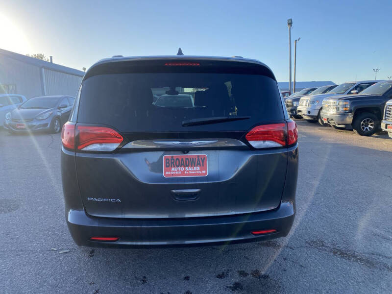 2017 Chrysler Pacifica LX