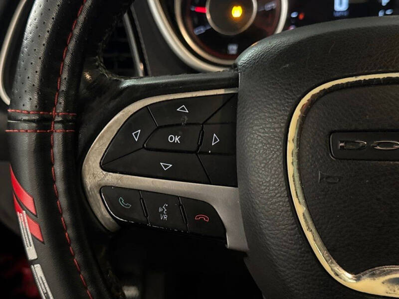 2015 Dodge Challenger SXT Plus