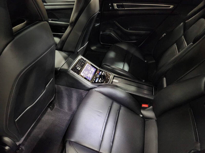 2023 Porsche Panamera