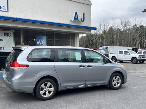2011 Toyota Sienna Base 7-Passenger