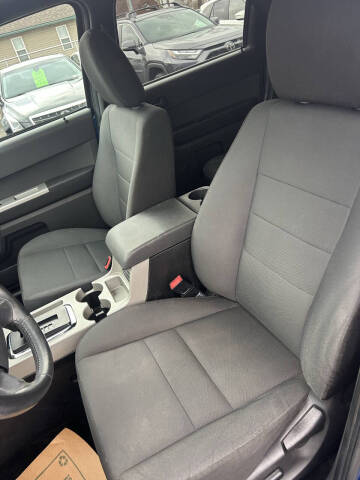 2011 Ford Escape XLT