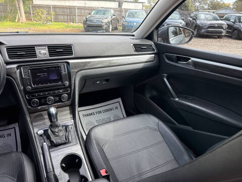 2017 Volkswagen Passat 1.8T SE