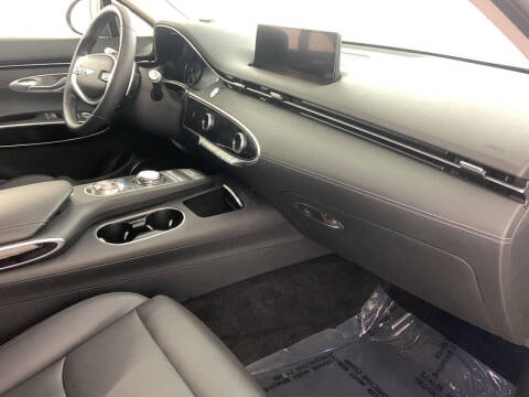 2025 Genesis GV70 2.5T Standard