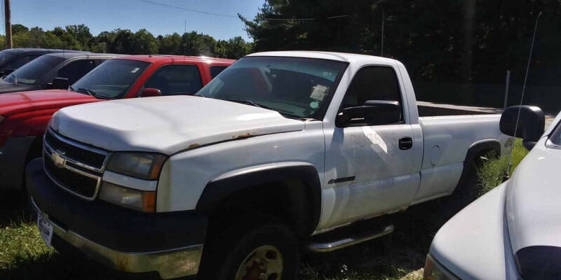 2006 Chevrolet Silverado 2500HD for sale at New Start Motors LLC - Rockville in Rockville IN