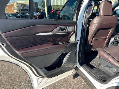 2025 Ford Explorer Platinum