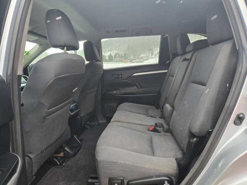 2014 Toyota Highlander LE