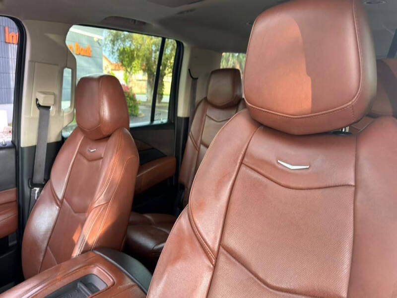 2017 Cadillac Escalade ESV Premium Luxury