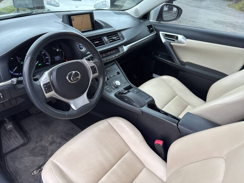 2011 Lexus CT 200h Premium