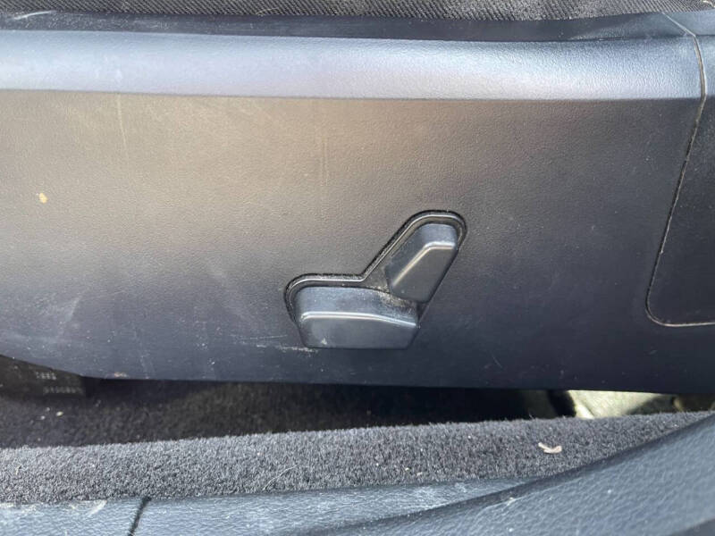 2012 Chrysler 200 Limited