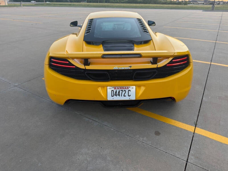 2013 McLaren MP4-12C