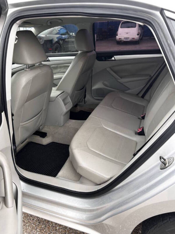 2012 Volkswagen Passat SE