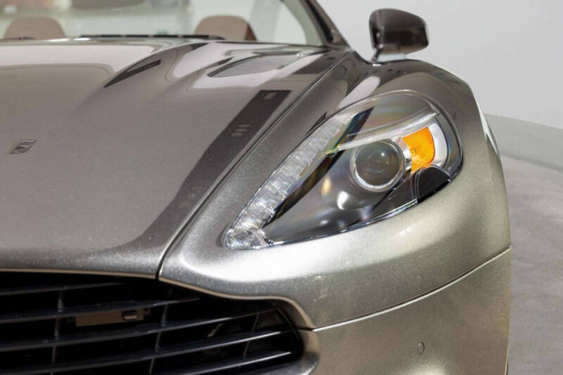 2016 Aston Martin Vanquish Volante