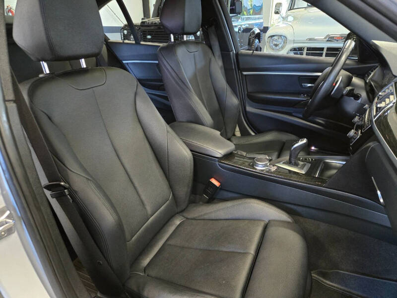 2017 BMW 3 Series 330i xDrive