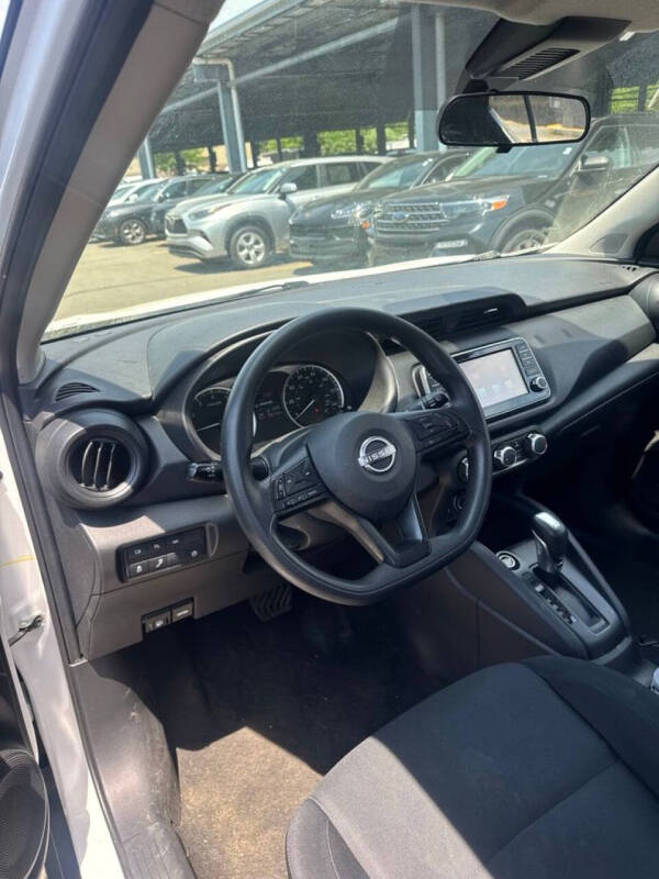 2023 Nissan Kicks S