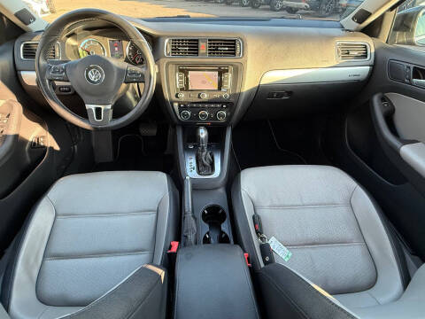 2014 Volkswagen Jetta Hybrid SEL