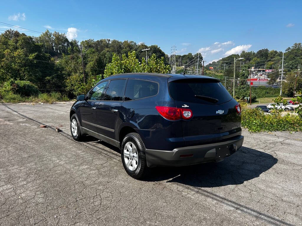 2011 Chevrolet Traverse for sale at Car ConneXion Inc in Knoxville, TN