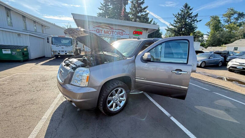 2012 GMC Yukon Denali