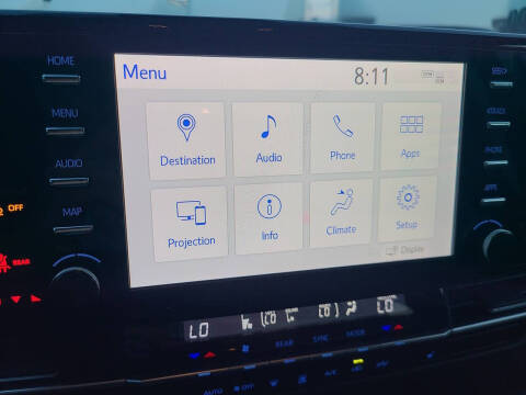 2022 Toyota Sienna XLE 8-Passenger