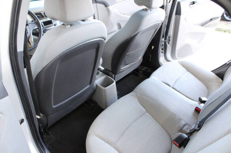 2015 Hyundai Accent GLS