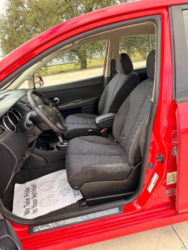 2012 Nissan Versa 1.8 SL