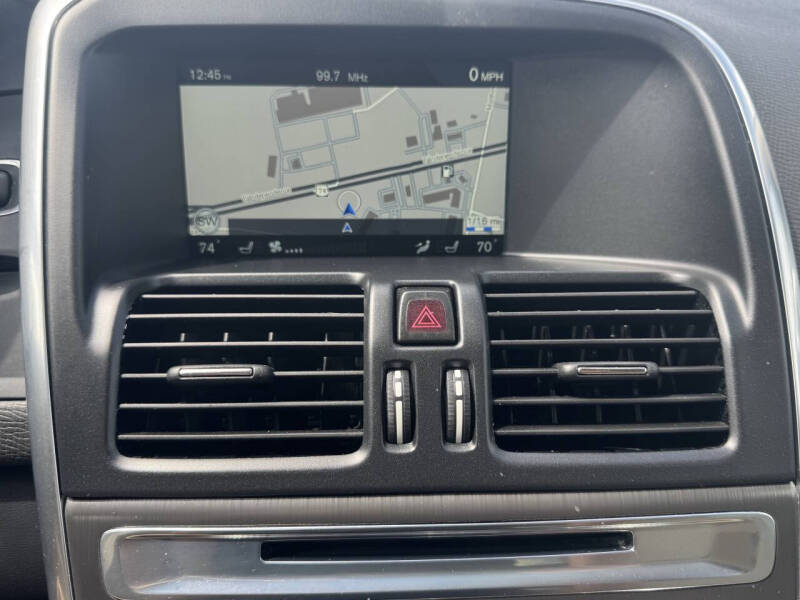 2016 Volvo XC60 T6 Drive-E Platinum