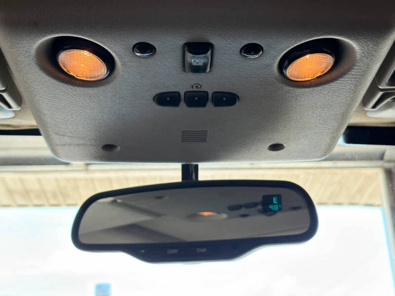 2004 HUMMER H2