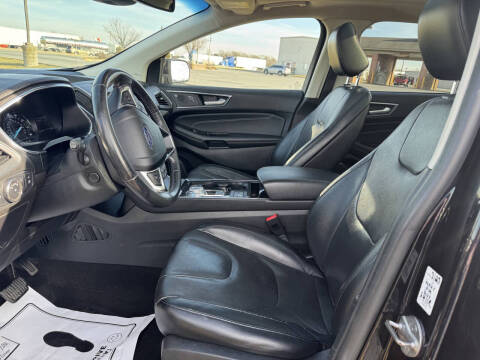 2020 Ford Edge Titanium
