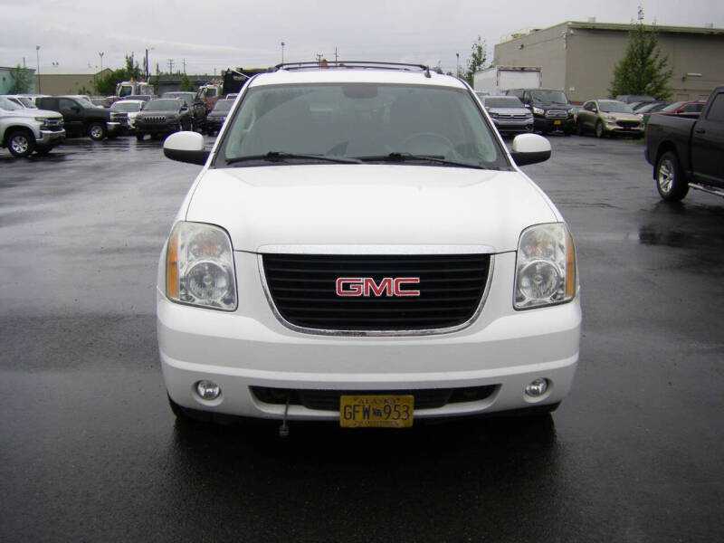 2011 GMC Yukon XL SLE
