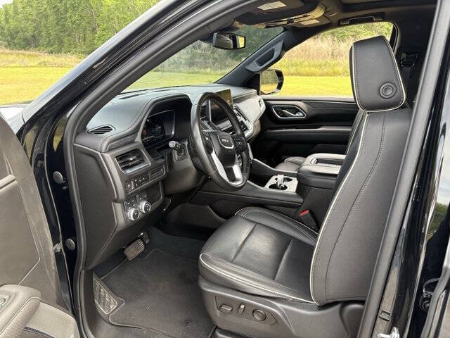 2023 GMC Yukon XL SLT